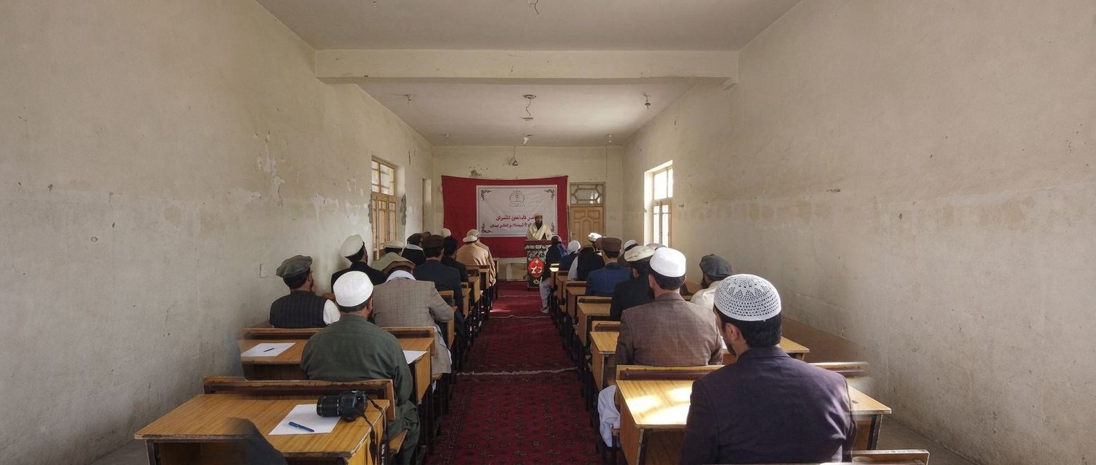 Specialized academic seminars promoting moderation