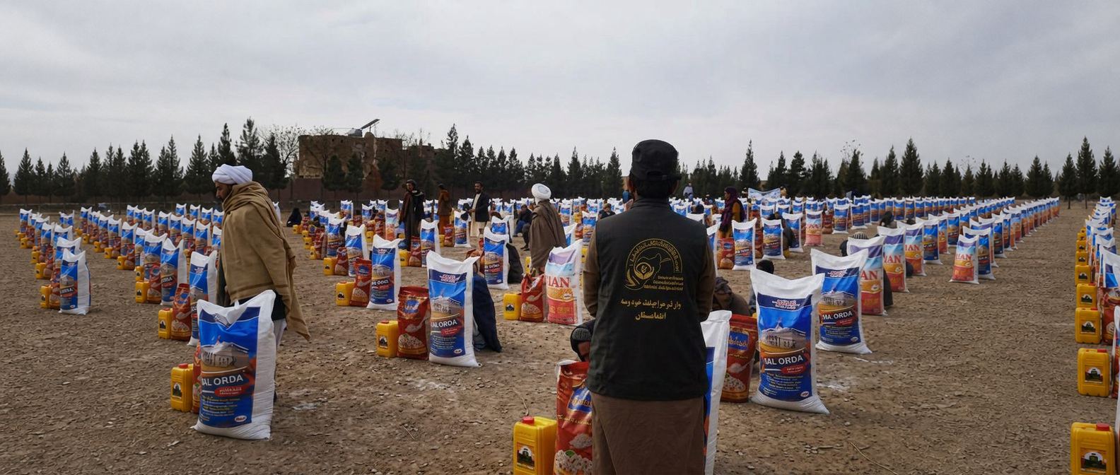 Food baskets for earthquake victims in northern provinces